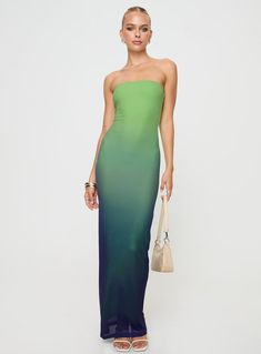 Stolen Love Strapless Maxi Dress Blue / Green Ombre Maxi Dress Strapless, Dress Stole, Ombre Print, Vegas Dresses, Ombre Dress, Fleece Dress, Strapless Maxi, Green Ombre, Outerwear Outfit