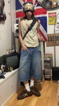 Baggy Clothes Outfit Male, Outfit Inspo Y2k Grunge Men, Jorts Mens Outfits 2000s, Jorts Mens Outfits Y2k, Male Jorts Outfit, Baggy Male Outfits, Baggy Jorts Mens, Jorts Outfit Idea Men Y2k, Male Baggy Clothes Aesthetic