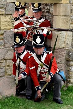 Waterloo reenactor - Coldstream Guard defense Napoleonic Reenactment, Napoleonic Wars Uniforms, Napoleon Army Uniform, Coldstream Guards, Napoleonic Bavarian Army, Napoleonic French Light Infantry Uniform, Austrian Army Napoleonic Wars