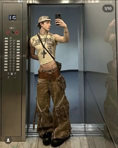 Cyberpunk Outfit Men, Hippie Style Men, Post Apocalyptic Outfit, Cyberpunk Outfit, Scene Outfits, Coachella Outfit, Mgmt