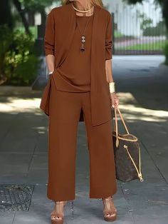 Fashionable Travel Outfits, Color Coordinated Outfits, Casual Women Outfits, Coordinated Outfits, Long Pants Outfit, Wide Leg Pant Suit, Áo Len Cardigan, Wedding Party Wear, Estilo Chic