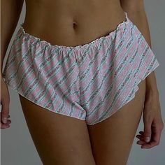 Bnwt - Sold Out Cotton Pajama Shorts For Poolside, Fitted Pajama Shorts For Summer, Fitted Summer Pajama Shorts For Vacation, Fitted Summer Pajama Shorts, Fitted Pajama Shorts For Summer Pajama Party, Feminine Pajama Shorts For Vacation, Cute Fitted Bottoms For Vacation, Fitted Pajama Shorts For Spring Vacation, Cute Stretch Pajama Shorts