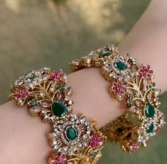 Bangles Aesthetic, Crochet With Wire, Elven Tree, Airport Pics, Wedding Jewellery Designs, Bridal Jewelry Sets Brides, Wedding Jewelry Sets Bridal Jewellery, Indian Wedding Jewelry Sets, Neck Pieces Jewelry