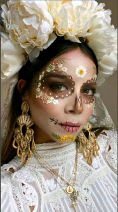 Sugar Skull Face Paint, Muertos Makeup, Skull Face Paint, Sugar Skull Face, Day Of The Dead Party