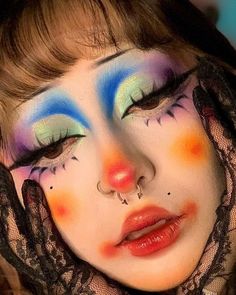 Jester Eye Makeup, Halloween Makeup Clown Cute, Halloween Makeup And Costumes, Clown Makeup Traditional, Funky Halloween Makeup, Makeup Looks Full Face Crazy, Tie Dye Face Paint, Glow In The Dark Clown Makeup, Heart Face Clown Makeup