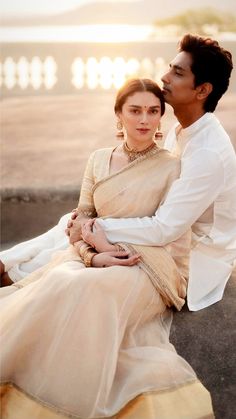 Saree | Saree Blouse | Wedding saree | bridal saree | bridal saree blouse | saree blouse designs Aditiraohydari Dress, Aditi Rao Hydari Wedding, Aditi Rao Hydari Anarkali, Aditi Rao Hydari Lehenga, Aditi Rao Hydari Saree, Aditi Rao Hydari Indian Outfits, Aditi Rao Hydari Indian, Heeramandi Outfits, Lehenga Sabyasachi