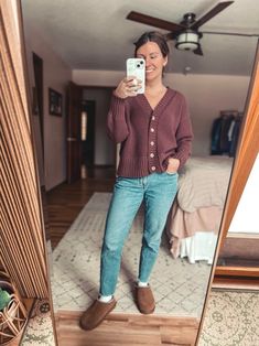 Tazz Outfit, Maroon Cardigan Outfit, Winter Granola Girl, Tasman Outfit, Ugg Tasman Outfit, Outfit Maroon, Puffer Coat Outfit