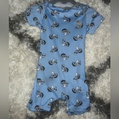 Blue Mushroom Bamboo Romper Nwot. Washed In Free&Clear. Never Worn. Red Long Sleeve Bodysuit, Brown One Piece, Honest Baby Products, Blue Mushroom, Baby Camel, Play Outfit, Coverall Jumpsuit, Christmas Onesie, Converse Red