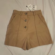 Brand New With Tags Size Xs Trendy Beige Shorts For Workwear, Trendy Beige Workwear Shorts, Beige Summer Shorts For Work, Brown Shorts For Summer Workwear, Brown Summer Workwear Shorts, Trendy Brown Shorts For Workwear, Chic High Waist Brown Shorts, Trendy Brown Workwear Shorts, Zara High-waisted Shorts For Day Out