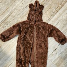 Very Soft Material Fits 12-18 Months Fall Playwear Onesie, Brown Winter Onesie For Playtime, Brown Onesie For Playtime In Fall, Brown Fall Onesie For Playtime, Fall Playtime Brown Onesie, Bear Onesie, Brown Bear, Soft Material, Onesies