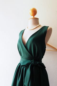 "Flawless Dress in Forest Green Be stunning in all party, wedding party, graduation and hot for summer day! ✿AVAILABLE NOW IN FOLLOWING SIZE✿ ✄ SIZE ✄ Size : Bust l Waist l Hip l Length (Shoulder to hem) Size XS : Max 33\" l 24-26\" l Max 42\" l 35\" (Approx US 0-2) Size S : Max 34\" l 26-28\" l Max 40\" l 35\" (Approx US 4-6) Size M : Max 38\" l 29-32\" l Max 44\" l 36\" (Approx US 8-10) Size L : Max 40\" l 32-34\" l Max 46\" l 36\" (Approx US 10-14) Size XL : Max 42\" l 34\"-36\"l Max 50\" l 3 Summer A-line Evening Dress For Garden Party, Chic Sleeveless Evening Dress For Garden Party, Fitted Green Mini Dress For Bridesmaid, Sleeveless Green Wedding Dress, Green Sleeveless Mini Dress For Wedding, Dressy Sleeveless Bridesmaid Mini Dress, Green Sleeveless Summer Evening Dress, Green Sleeveless Prom Dress For Summer, Summer Fitted Evening Dress For Bridesmaids