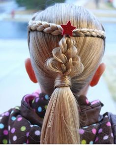 Girl Hair Dos, Vevey, Hair Creations, Christmas Hairstyles, Braided Bun, Christmas Hair, Crazy Hair Days, Halloween Hair