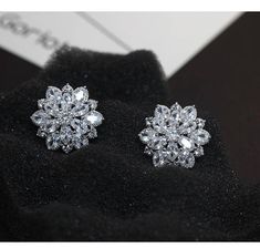 [xlmodel]-[photo]-[0000]t Earring Type: Stud EarringsItem Type: EarringsFine or Fashion: FashionMetals Type: SilverMaterial: Cubic ZirconiaStyle: Trendyis_customized: YesShape\\pattern: PlantBack Finding: Push-backMetals Type: 925 sterling silverMaterial: 100% 925 sterling silverwholesale: welcomepack: Cartons Nail Flower, Bridal Earrings Studs, Silver Bridal Earrings, Wedding Bride Jewelry, Crystal Bridal Earrings, Bridal Necklace Set, Wedding Accessories Jewelry, Stud Earrings For Women, Original Jewelry