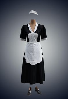 French Maid 1940s. Femme de chambre, années 40 French Maid Outfit, Clue Costume, Spirit Costume, Blithe Spirit, Chanel Lover