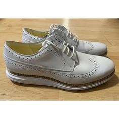 Cole Haan Original Grand Golf Shoes Waterproof White Leather Sz 12 Spikeless New. Outdoor Golf Shoes With Branded Insole, White Golf Shoes With Rubber Sole, White Synthetic Leather Shoes With Rubber Sole, White Leather Shoes With Removable Insole, White Leather Golf Shoes With Plain Toe, White Round Toe Golf Shoes For Outdoor, White Leather Shoes With Branded Insole For Derby, White Slip-on Golf Shoes With Cushioned Footbed, White Leather Slip-on Golf Shoes