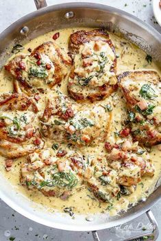 Creamy Dijon Chicken, Dijon Chicken Thighs, Creamy Dijon, Chicken With Spinach, Chicken Thights Recipes, Crispy Chicken Thighs, Dijon Chicken, Cafe Delites, God Mat