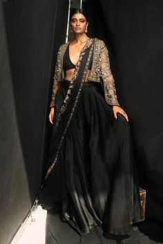 Organza Shirt Outfit, Lehenga Black, Black Net Saree, Jacket Lehenga, Saree Jackets, Lehenga Designs Simple, Organza Top, Women Blouses Fashion, Blouse Design Models