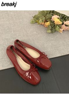 Shipping: Worldwide Express Shipping AvailableDelivery time: 7-15Days Fast ShippingReturns: Fast refund, 100% Money Back Guarantee.SPECIFICATIONSUpper Material: PUToe Shape: Round ToeStyle: ConciseSeason: Spring/AutumnPattern Type: SolidOutsole Material: RubberOrigin: Mainland ChinaOccasion: CasualModel Number: 570Lining Material: PUItem Type: FlatsInsole Material: PUFlats Type: Ballet FlatsFit: Fits true to size, take your normal sizeFashion Element: ShallowDepartment Name: AdultClosure Type: S Shiny Shoes, Bow Knot, Black Khakis, Dream Shoes, Up Shoes, Ballet Flat, Red Shoes, Gold Fashion, Casual Shoes Women