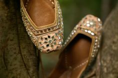 Indian Footwear, Stylish Footwear, Potli Bags, Bride Shoes, Floral Short, Women's Footwear, Wedding Shop, Leather Craft