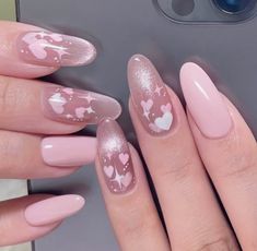 Kpop Gel Nails, Pink Douyin Nails, Douyin Nails Almond, Pink Heart Nails, Cute Almond Nails, Almond Nails Pink, Kpop Nails, Vday Nails, Aesthetic Nail