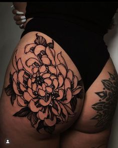 50+ Amazing Chrysanthemum Tattoos Buttcheek Tattoo Women Big, Stomach Tattoo Plus Size, Pubic Bone Tattoo Women Tat, Plus Size Tattooed Women, Traditional Hip Tattoo, Stomach Tattoos Women Plus Size, Dark Flowers Tattoo, Plus Size Back Tattoo