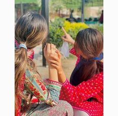 Friends Dpz, Aesthetic Whatsapp Status, Aesthetic Status, Lofi Aesthetic, Happy Dresses, Girl Crush Fashion, Arabic Mehndi, Friend Poses Photography