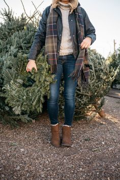 Mode Country, Farm Fashion, Womens Booties, Farm Clothes, Winter Outfit Ideas