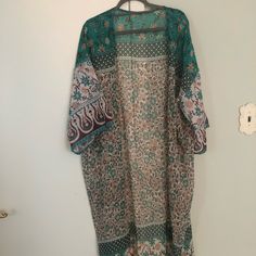 Nwot Boutique Kimono Duster Onesize Light Weight Polyester Great As Cover Up Or With Jeans/Shorts Or White Dress Colors: Variations Of Turquoise, White, Brown/Tan Casual Patterned Kimono For Beach Cover-up, Casual V-neck Patterned Kimono, Casual Patterned Kimono With Boho Print, Casual Patterned Open Front Kimono, Casual Blue Kimono For Day Out, One Size Casual Patterned Kimono, Casual One Size Patterned Kimono, Casual Free Size Printed Kimono, Casual Blue Printed Kimono