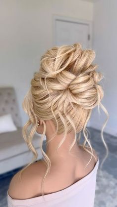 Tutorial Braids, Bridal Hairstylist, Formal Hair, Beautiful Braided Hair, Simple Wedding Hairstyles, Hair Stylies, Braided Hair, Trending Hairstyles, Formal Hairstyles