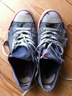 Old Shoes, Sneakers Fashion, Sneakers, How To Wear, Clothes