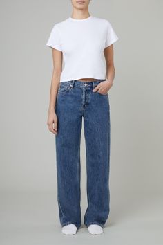 The Everyday Jean is just that. The perfect jean Monday through Sunday, day-to-night. The Everyday is relaxed leg, mid-rise jean with a 32" inseam. It features a traditional button fly, custom hardware and our signature 'SH' embroidery. Monochrome Casual Outfit, Mid-rise Relaxed Fit Everyday Jeans, 90s Mid-rise Relaxed Fit Jeans, Relaxed Mid-rise Denim Bottoms, Denim Blue Relaxed Fit Mid-rise Jeans, Mid Rise Jeans Outfit, Denim Blue Mid-rise Relaxed Fit Jeans, Jean Fits, Perfect Jeans