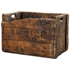 an old wooden crate with the words h green & co's country on it