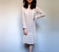 70s Sheer Striped Dress Long Sleeve Accordion Pleat Beach Cover Up See Through Summer Dress - Small 40 Year Old Womens Fashion, 40 Fashion Women, Fashion Tips For Men, Womens Fashion Jeans, Older Women Fashion, Girl Trends, Boots Women Fashion, Fashion Hacks Clothes, 1940s Fashion