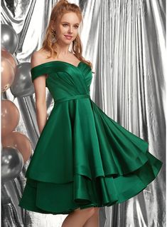 JJ's House Ruffle Satin Off the Shoulder Fall A-line Back Zip Skater Dresses Simple Sweet & Flow Sexy Dark Green Height:5.8ft（176cm） Bust:32in（82cm）Waist:24in（61cm）Hips:35in（89cm） No Knee-Length Green Model Name:Katy  Height:5.7ft（173cm）  Bust:40in（101cm）  Waist:32i. #JJ's House #Ruffle #Satin #OfftheShoulder #Fall #Aline #BackZip #SkaterDresses #Simple #Sweet&Flow #Sexy #DarkGreen #No #KneeLength #Green Homecoming Dresses Knee Length, Knee Length Prom Dress, Ruffle Prom Dress, Satin Homecoming Dress, Ruffle Fabric, Lace Homecoming Dresses, Prom Dresses Online, Satin Prom Dress, Dress Silhouette