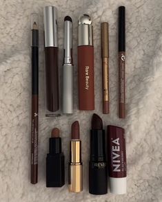 Makijaż Smokey Eye, Makeup Obsession, Makeup Items, Aesthetic Makeup, Makeup Skin Care, Revlon