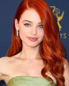 Celebs With Red Hair, Copper Hair With Blue Eyes, Shades Of Auburn Hair, Copper Color Hair, Different Colored Hair, Ginger Makeup, Hair Color Copper, Red Hair With Blonde, Red Hair With Blonde Highlights