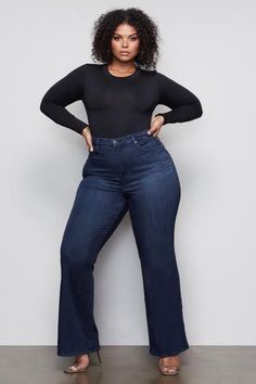 Womens Flare Jeans Outfits, Cute Outfits For Plus Size, Plus Size Flare Jeans Outfits, Fly Shi Only, Women Trendy Outfits, Jeans For Your Body Type, Outfits For Plus Size Women, Best Plus Size Jeans, Petite Flare Jeans