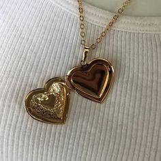 taylor swift evermore aesthetic Necklace Women Gold, Necklaces Heart, Bridal Design, Heart Necklaces, Memory Locket, New Heart, Necklace Bridal, Gold Locket, Vintage Necklaces