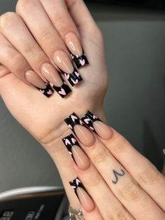 Black French Tip Nails With Pink Hearts, Classy Nail Designs Black, Black French Tips With Pink Hearts, Black French Heart Nails, French Hearts Nails, Long Nails With Hearts, Black French Tip Heart Nails, Black French Tip Valentines Nails, Lilac Heart Nails