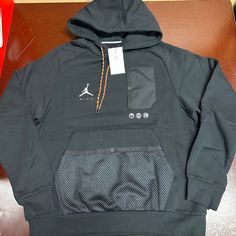 Nike Mens Black Jordan Jumpman Long Sleeve Pockets Activewear Hoodie Size M Brand: Nike Department: Men Size: M Color: Black Type: Hoodie Style: Pullover Pattern: Solid Theme: Sports Neckline: Hooded Occasion: Activewear Season: All Season Features: Pockets, Breathable Sleeve Length: Long Sleeves Condition: New With Tags I Offer Discounts For All Return Customers. - Jvs Nike Hoodie For Sports Season Streetwear, Nike Hoodie For Streetwear During Sports Season, Nike Hoodie For Streetwear During Sports Events, Nike Hooded Hoodie For Sports Season, Nike Urban Hoodie Sweatshirt, Urban Sports Sweatshirt With Kangaroo Pocket, Nike Hoodie Sweatshirt For Outdoor Activities, Nike Urban Hoodie For Sports, Nike Urban Hooded Sweatshirt