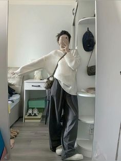 Korean Acubi Outfits, Comfy Layered Outfits, Lazy Korean Outfits, Soft Korean Aesthetic Outfit, Cozy Study Outfit, Comfy Baggy Outfits, Lazy Winter Outfits, Korean Street Fashion Women, Cute Asian Outfits