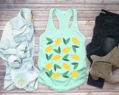 Summer Cotton Tops With Plant Print, Cotton Tops With Plant Print For Summer, Yellow Plant Print Summer Top, Spring Cotton T-shirt With Lemon Print, Cotton T-shirt With Lemon Print For Spring, Summer Lemon Print Crew Neck Top, Casual Lemon Print Tops For Spring, Green Tops With Plant Print For Spring, Spring Lemon Print Cotton Top