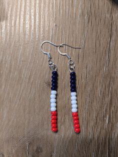 Seed beads in red, white and blue Stick Earrings, Beaded Jewelry Diy, Jewelry Diy, Red White And Blue, Seed Beads, Jewelry Earrings Dangle, Etsy Earrings, Beaded Jewelry, Red White