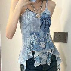 Olivia Mark - Blue Floral Print Top with Ruffled Hem and Knitted Collar Design Vest Aesthetic, Aesthetic Corset, Fashion Vest, Y2k Tank, 2000s Clothes, Knitted Collar, Ruffled Tunic, Blue Graphic, Clothes Summer