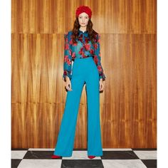 - New With Tags - Alice + Olivia Pants - Color: Blue/Teal - High Waisted - Wide Leg - Waist: Approx. 14.25" - Rise: Approx. 11" - Inseam: Approx. 34.5" Mode Coachella, 70s Inspired Fashion, High Waisted Wide Leg Pants, 70s Outfits, Floral Printing, Fashion Sets, Fashion Weeks, Moda Vintage