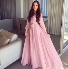 Dresses For Engagement, Long Sleeves Dresses, Chique Outfits, Chiffon Evening Dresses, Pink Chiffon, Gown Prom, V Neckline, Evening Dresses Prom, Prom Gown