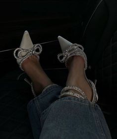 𝐼𝑛𝑠𝑡𝑎𝑔𝑟𝑎𝑚 - @𝑐𝑙𝑎𝑟𝑎𝑠𝑙𝑙_ Dream Heels, Rich Girl Style, Heels Aesthetic, Classy Fits, Shoes Heels Classy, Cute Shoes Heels, Fashion Shoes Heels, Heels Classy, Girly Shoes