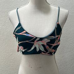 Maaji Reversible Bikini Top, Size L, Nwot Ox Adjustable Straps Sports Bra, Green Sports Bra With Adjustable Straps For Summer, Green Sports Bra For Beach In Summer, Green Sports Bra For Summer Beach, Green Sports Bra For Beach, Green Sports Bra For Beach And Summer, Green Seamless Sports Bra For Summer, Seamless Green Sports Bra For Summer, Reversible Swimwear For Summer Beach