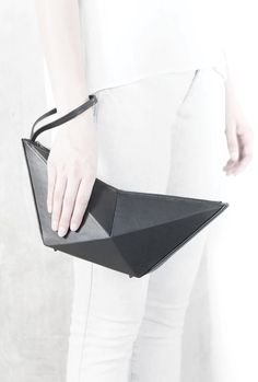 folded geometric purse forms - could translate to packaging Origami Handbag, Luxe Handbags, Origami Fashion, 7 Design, Geometric Fashion, Matte Black Hardware, Handbag Collection, Black Purse