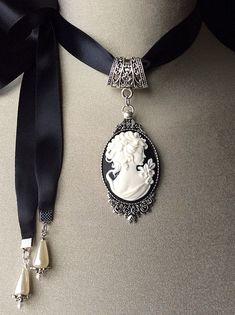 Black and white cameo, lady cameo pendant, vintage cameo, wedding cameo choker, cameo jewelry, Victo Gothic White Choker Jewelry, White Gothic Choker Jewelry, Silver Gothic Cameo Jewelry, Handmade Gothic White Jewelry, Victorian Adjustable Cameo Jewelry, Victorian Style Adjustable Cameo Jewelry, Vintage Cameo Choker Necklace, Vintage Black Cameo Jewelry, Victorian Cameo Silver Necklace